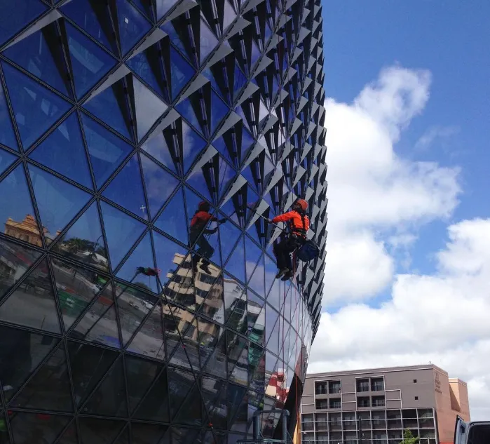 Why High-Rise Window Cleaning